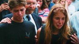 La autora del doble crimen durante el velorio de sus víctimas. La autora del doble crimen durante el velorio de sus víctimas.