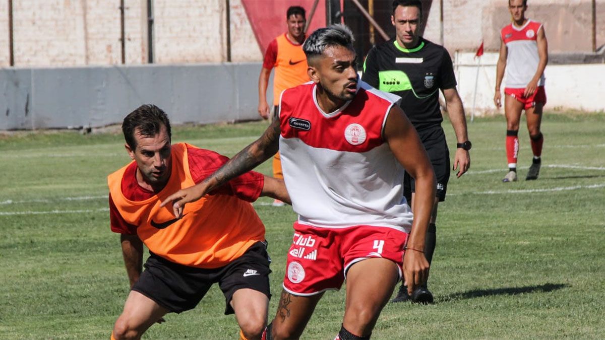 Huracán Las Heras y Deportivo Maipú juegan por el Federal A