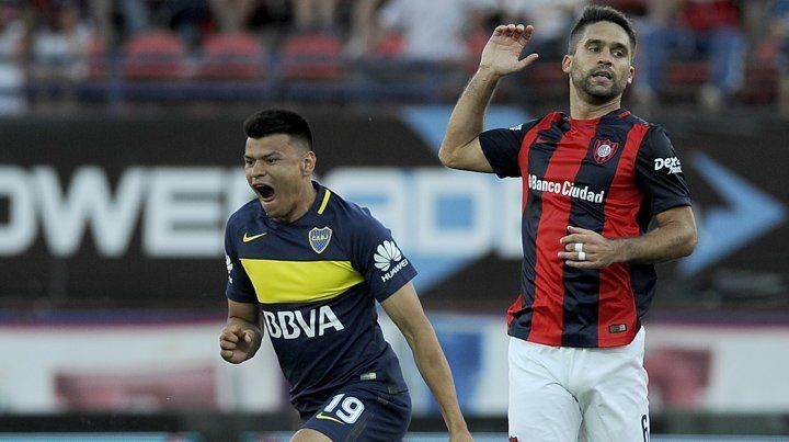 Boca profundizó la crisis de San Lorenzo y se prendió en el torneo