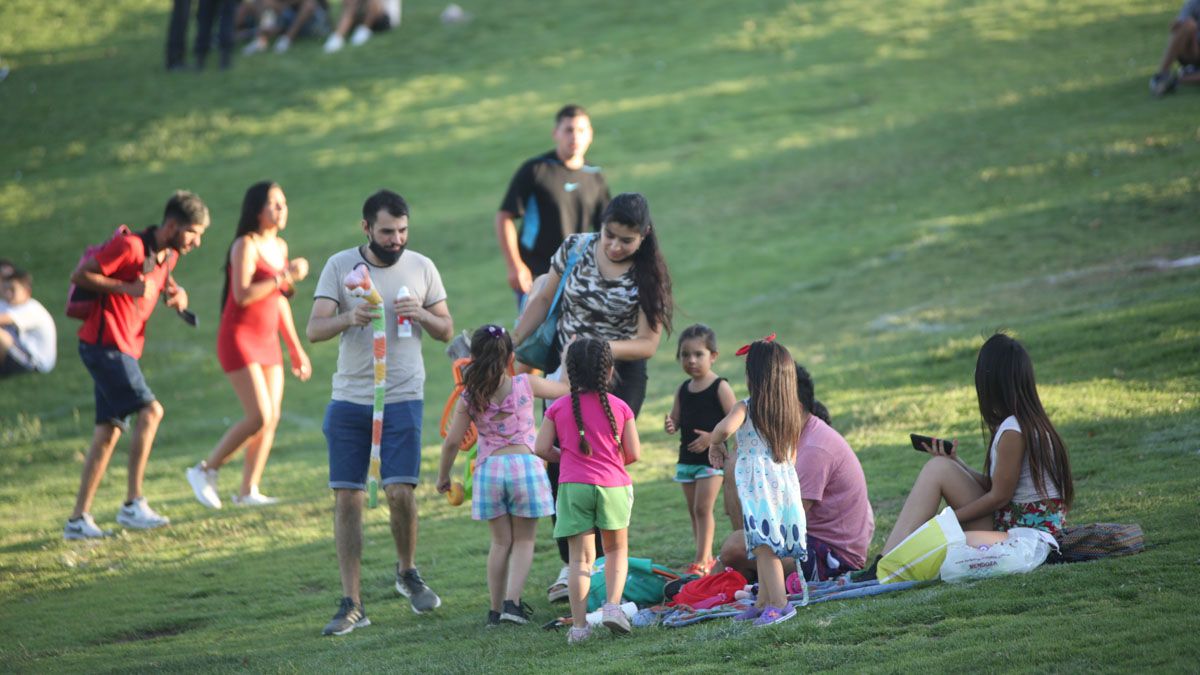 Reuniones familiares y sociales: las alternativas que permite el decreto de Mendoza