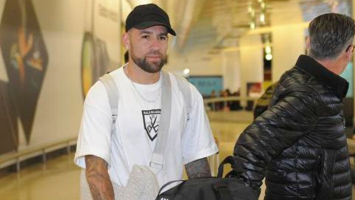 Nicolás Otamendi solo piensa en su regreso al Benfica