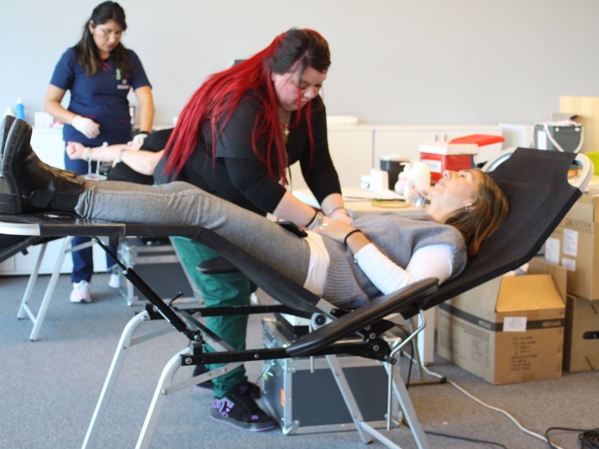 Donar sangre es un acto sencillo, seguro y solidario. La campa&ntilde;a Sangre de Campeones busca derribar mitos y temores para que cada vez m&aacute;s personas se animen a donar y descubran que con unos minutos pueden ayudar a salvar vidas.