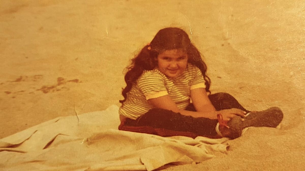 La infancia no es siempre una tierra fácil y feliz para los niños. Para mí no lo fue, pero mi mamá, su letra, su abrigo y amor, a veces en exceso, fue el refugio al que siempre podía volver. La infancia no es siempre una tierra fácil y feliz para los niños. Para mí no lo fue, pero mi mamá, su letra, su abrigo y amor, a veces en exceso, fue el refugio al que siempre podía volver.