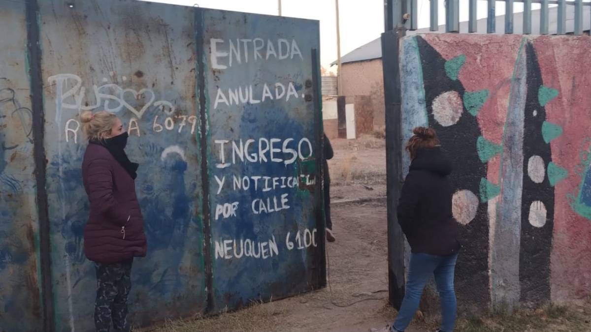 El predio de Nicolás Gil Pereg fue usurpado. La familia inicia acciones legales contra los identificados. El predio de Nicolás Gil Pereg fue usurpado. La familia inicia acciones legales contra los identificados.