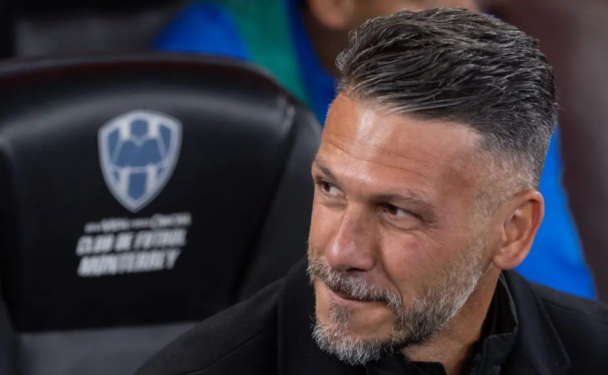 Micho dejó de ser el entrenador del elenco mexicano.