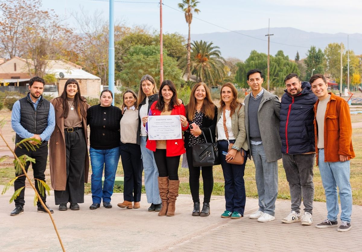 Maipú celebró el Día de la Tierra con una plantación de árboles. Maipú celebró el Día de la Tierra con una plantación de árboles.