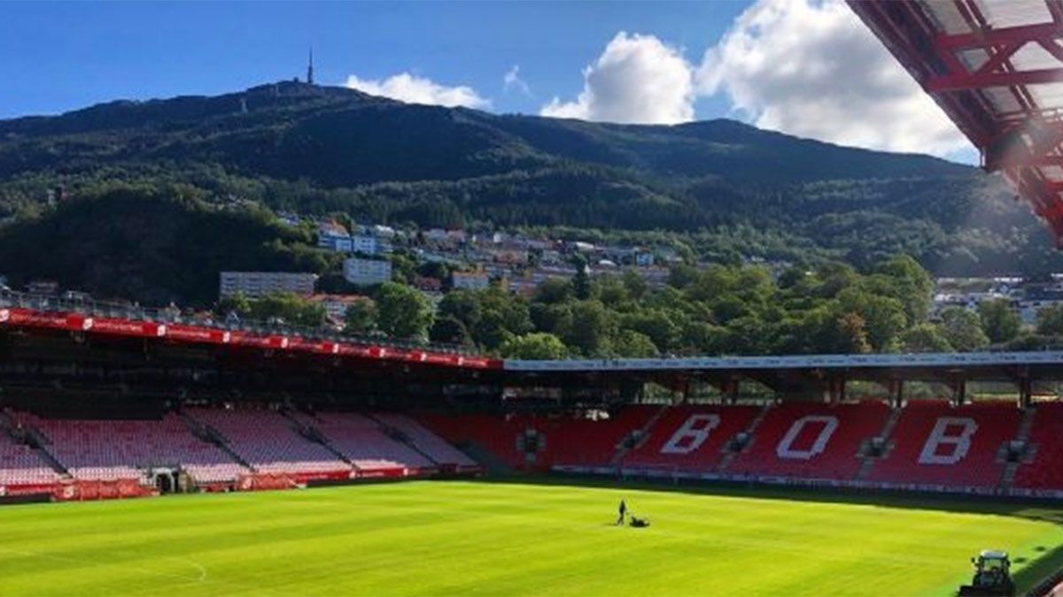 Fue echado por participar de una fiesta sexual en un estadio