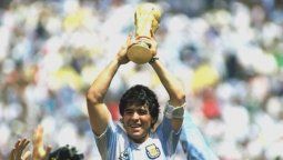 Maradona nos mandó a leer la Biblia