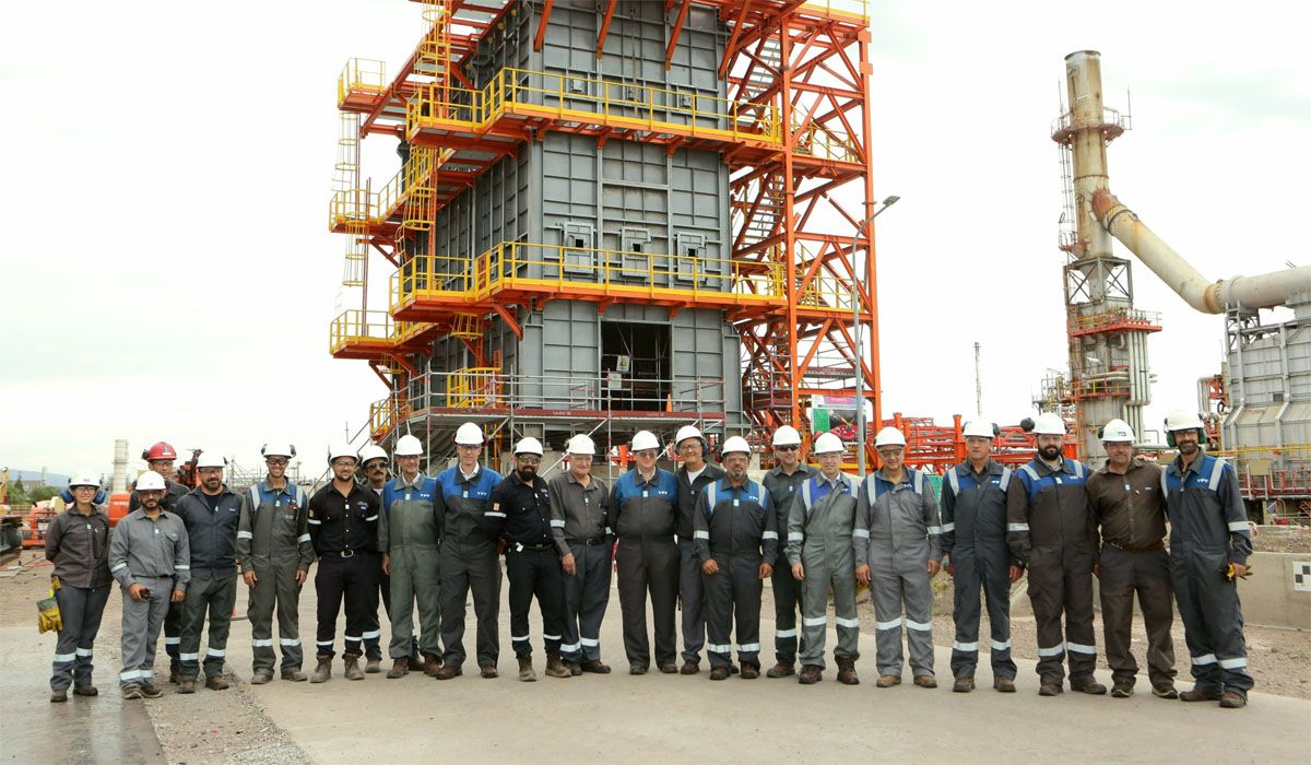 El presidente de YPF, Horacio Marín, visitó en Mendoza el yacimiento Barrancas y luego el Complejo Industrial Luján de Cuyo. El presidente de YPF, Horacio Marín, visitó en Mendoza el yacimiento Barrancas y luego el Complejo Industrial Luján de Cuyo.