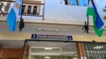Fue apuñalada por su ex pareja mientras trabajaba y la salvó un compañero