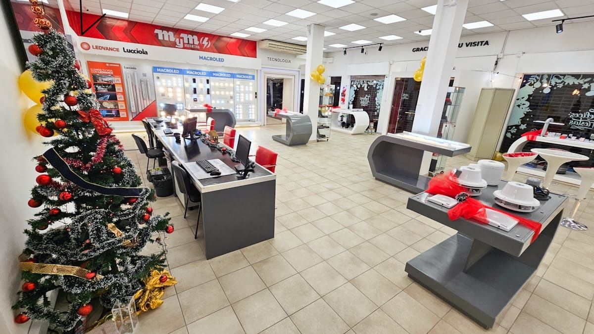 El nuevo local de M y M.