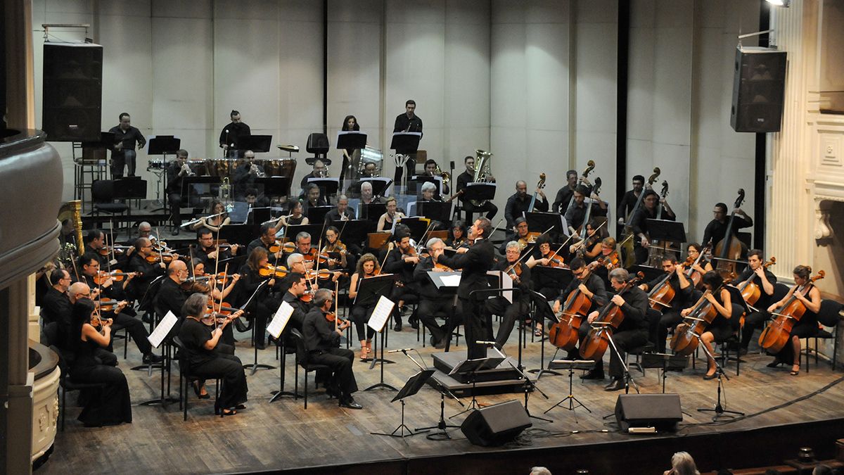 La Orquesta Filarmónica de Mendoza abre inscripciones para ocupar el puesto de Director.