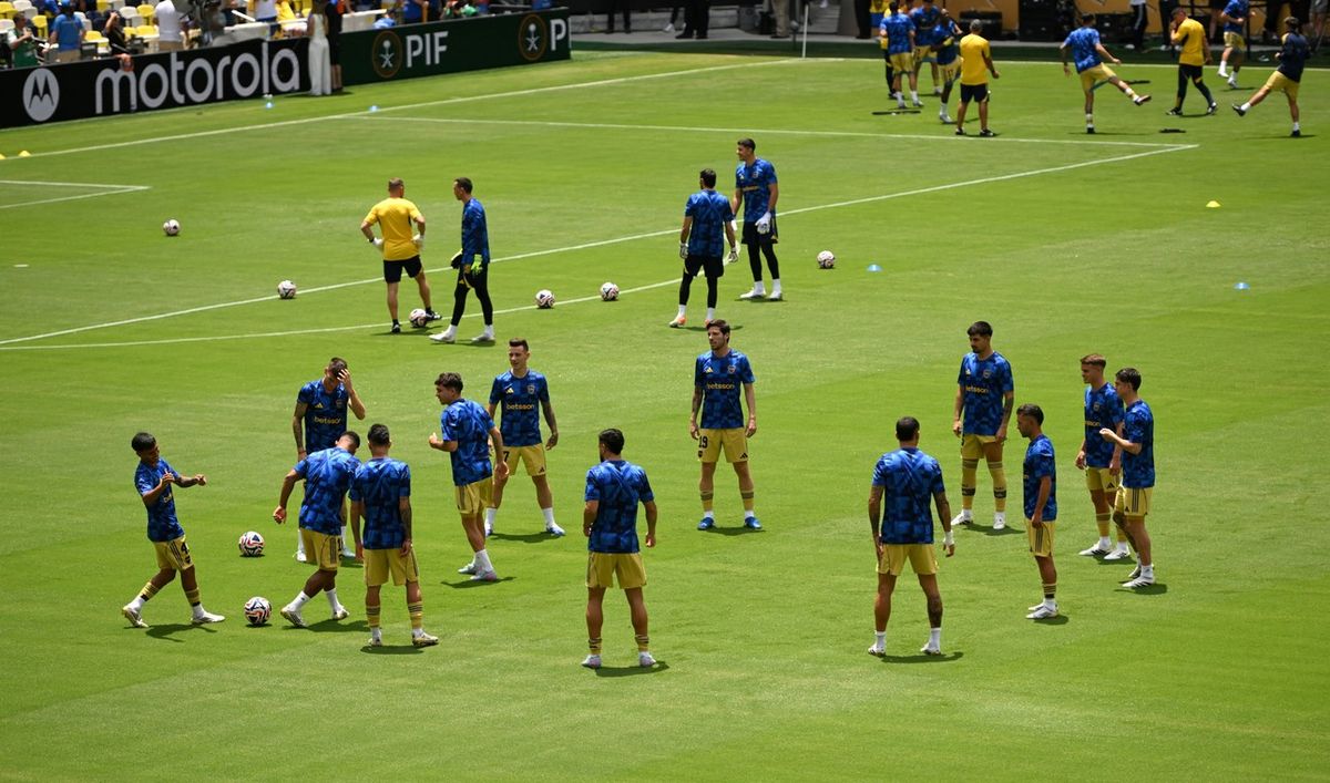 Los jugadores de Boca fueron enviados al vestuario en pleno segundo tiempo