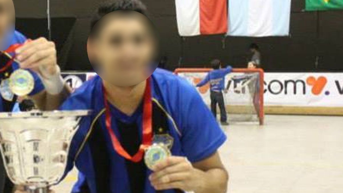 El reconocido jugador de hockey sobre patines fue denunciado por cuatro alumnas por abuso sexual. El reconocido jugador de hockey sobre patines fue denunciado por cuatro alumnas por abuso sexual.