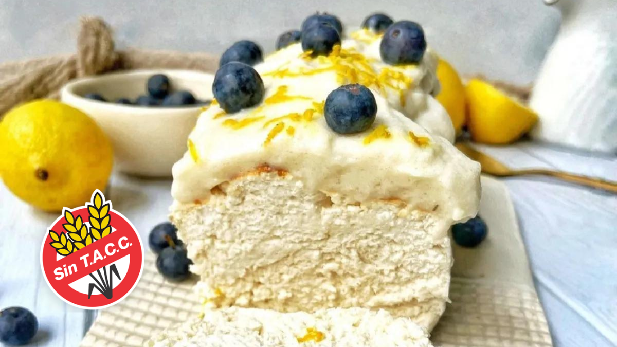 Este exquisito budín de limón es muy fácil de hacer y es sin TACC. Este exquisito budín de limón es muy fácil de hacer y es sin TACC.