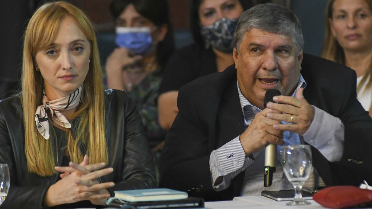 Anabel Fernández Sagasti y José Mayans, titular de la bancada del interbloque de senadores nacionales de Unión por la Patria.