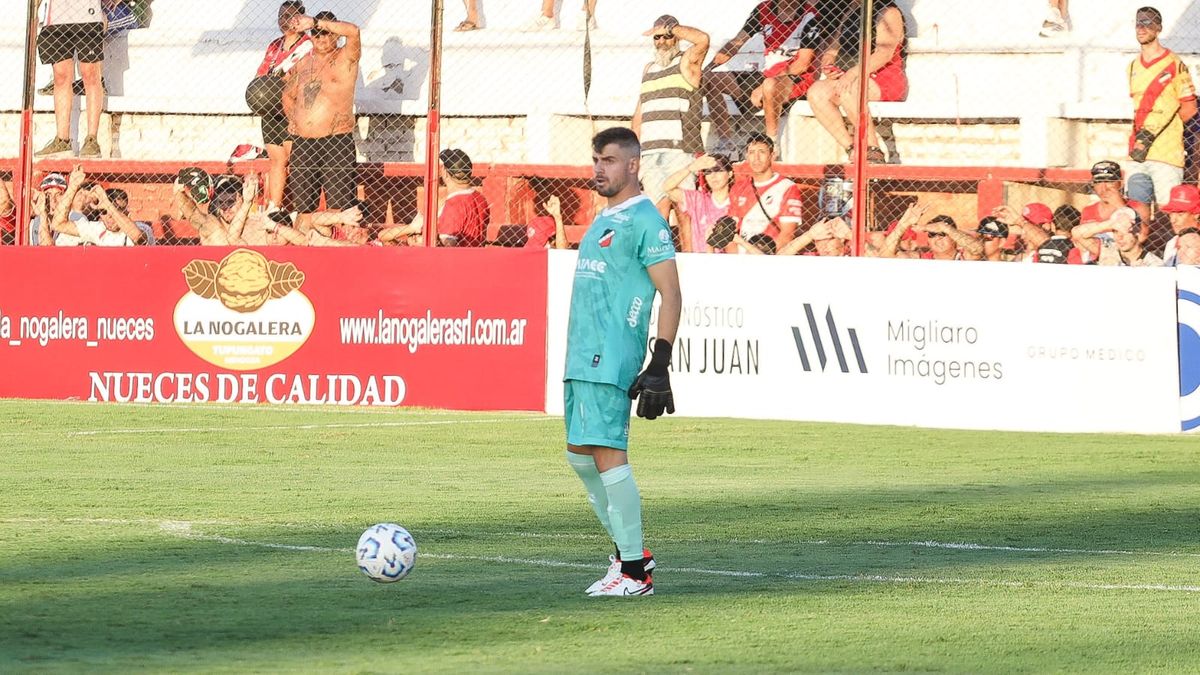 Ignacio Pietrobono, arquero titular indiscutido, no seguirá en Deportivo Maipú.