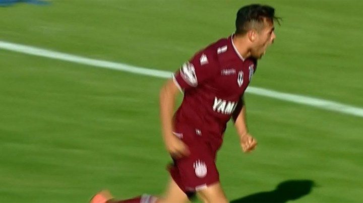 Lanús lo dio vuelta y le ganó a Sarmiento, que sigue en el fondo