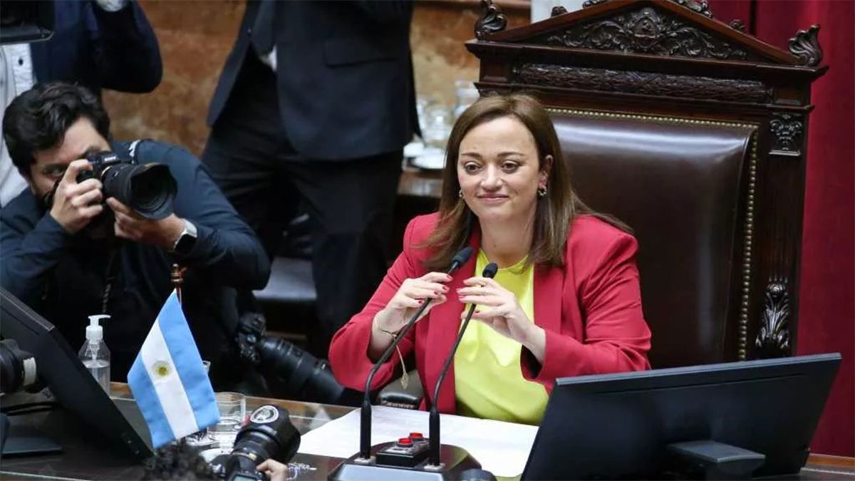 Cecilia Moreau, presidenta de la Cámara de Diputados.