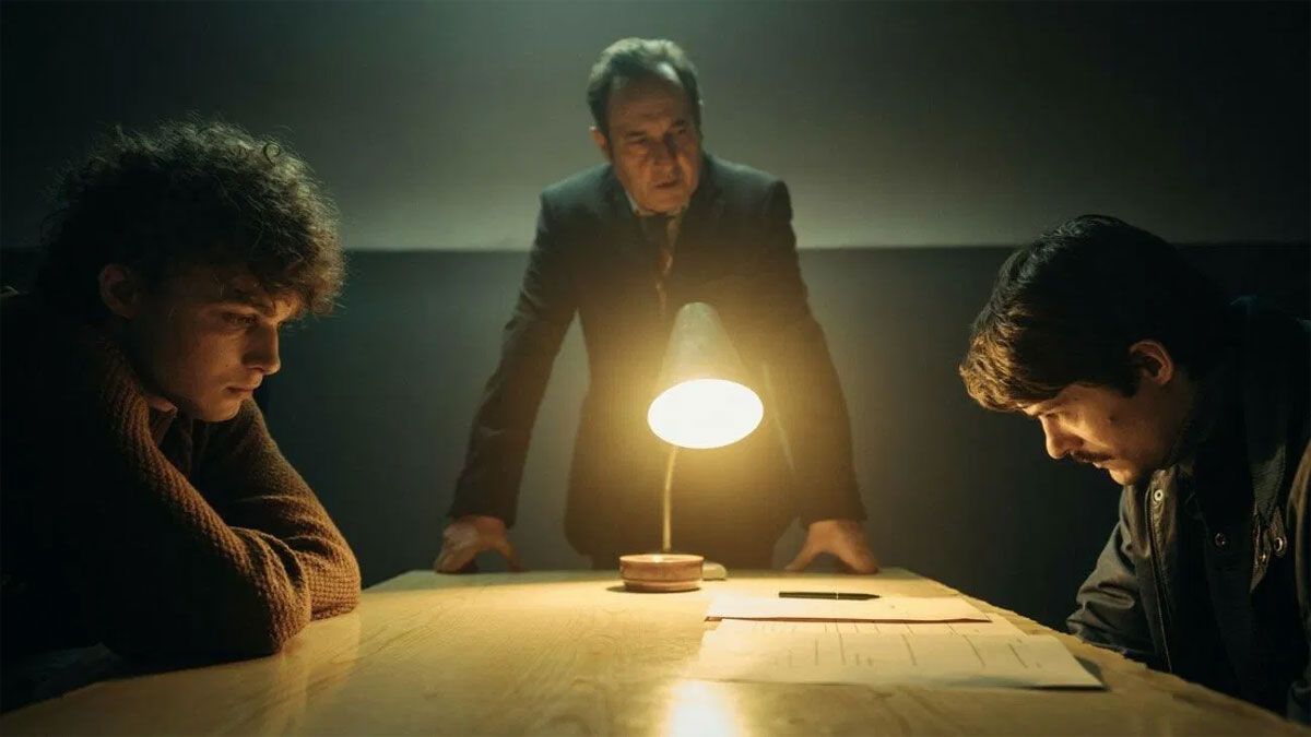 La película de Netflix ofrece una buena medida de tensión y misterio. La película de Netflix ofrece una buena medida de tensión y misterio.