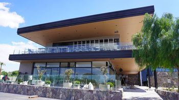 Dalvian amplía su propuesta comercial con la apertura de Dalvian Mall Dalvian amplía su propuesta comercial con la apertura de Dalvian Mall