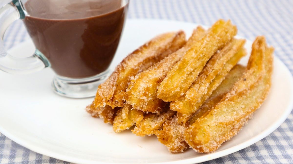 Los churros caseros son una de las recetas más sencillas para el desayuno o la merienda.