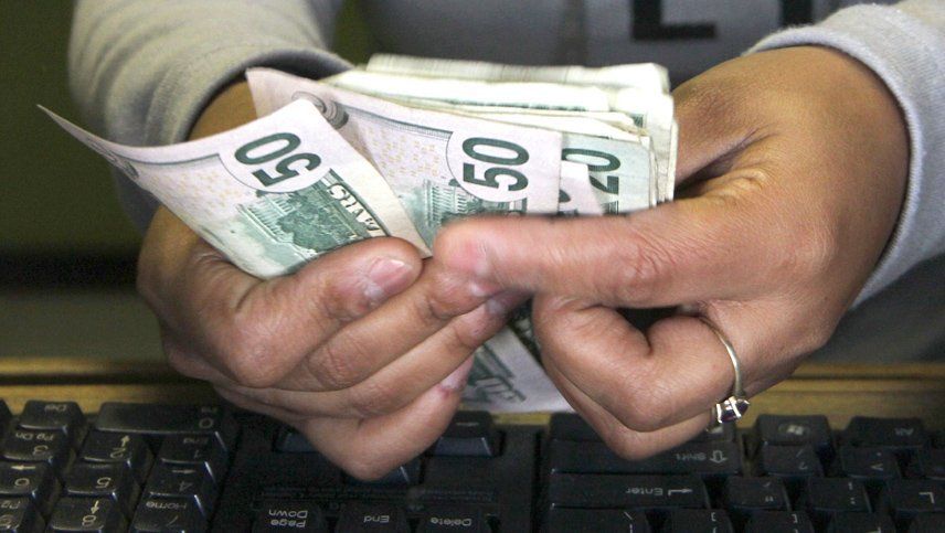 Dólar hoy: cotiza a $57 en el Banco Nación