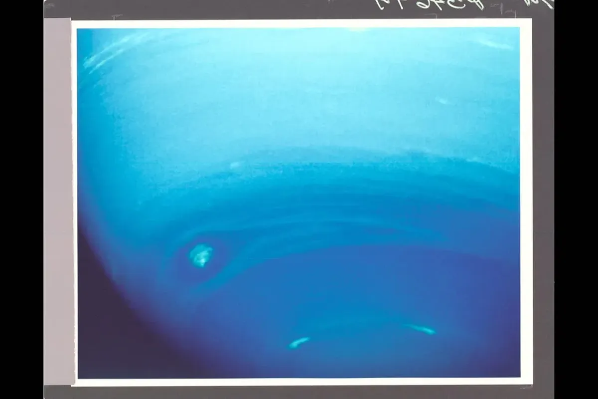 Una histórica foto de Neptuno tomada por la sonda Voyager en 1989. Una histórica foto de Neptuno tomada por la sonda Voyager en 1989.