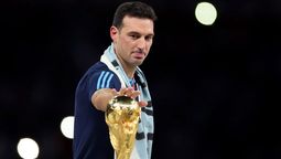Lionel Scaloni, DT de la Selección argentina, fue elegido este domingo como el mejor entrenador del mundo.