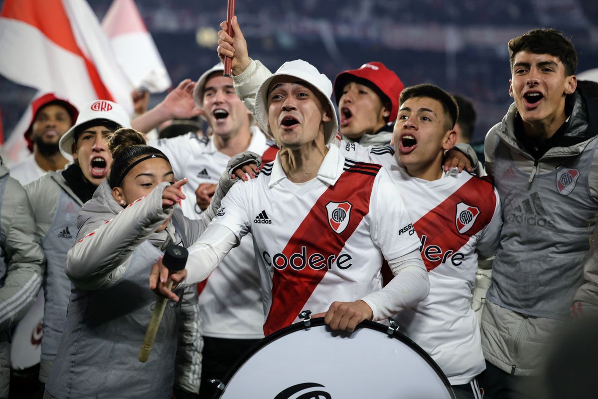 River podrá celebrar ante Racing el viernes 28 a las 21.30 en el Monumental River podrá celebrar ante Racing el viernes 28 a las 21.30 en el Monumental