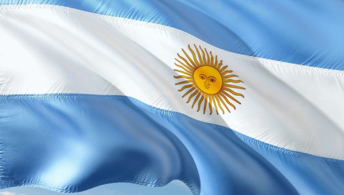 El feriado del 9 de julio cae domingo: ¿se pasa al lunes?