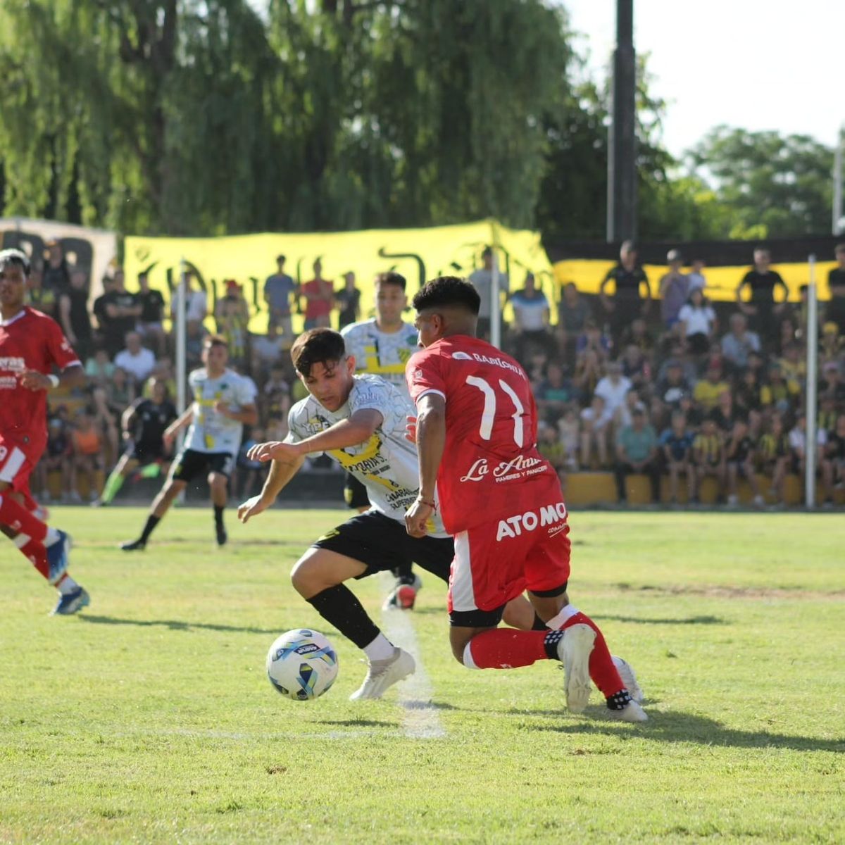 Son casi 7.500 los futbolistas de la Liga Mendocina. Son casi 7.500 los futbolistas de la Liga Mendocina.