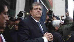 Murió el expresidente de Perú Alan García luego de dispararse en la cabeza