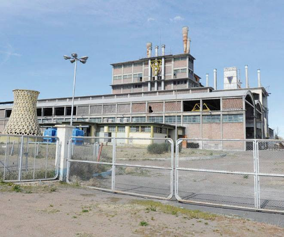 Así se ve la planta de la ex Grassi en El Nihuil, San Rafael. Testigo muda del esplendor de una empresa que con la quiebra dejó a muchos acreedores a la espera del pago Así se ve la planta de la ex Grassi en El Nihuil, San Rafael. Testigo muda del esplendor de una empresa que con la quiebra dejó a muchos acreedores a la espera del pago