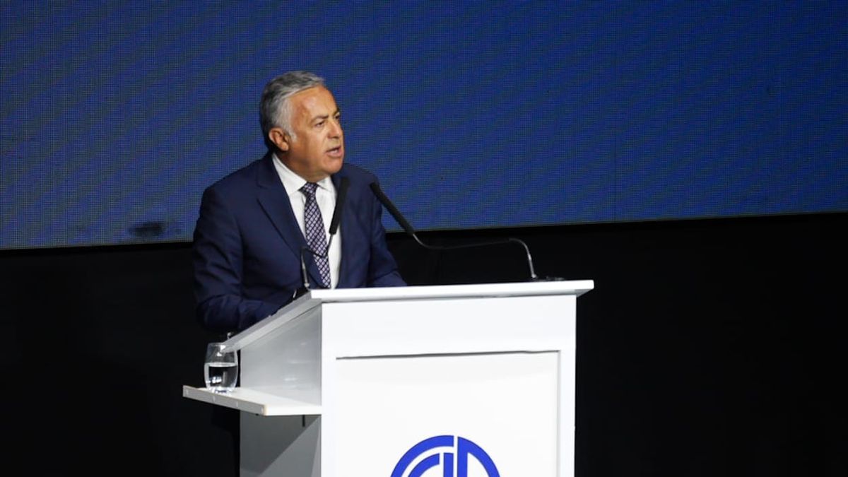 Alfredo Cornejo apoyó a Javier Milei pero le pidió una reforma de la coparticipación federal