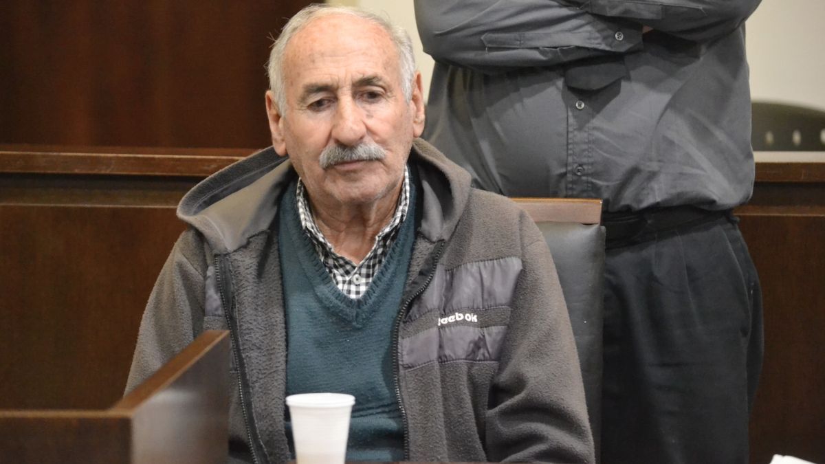 Cristobal Almendra contó en el juicio que su hijo lo golpeaba. Cristobal Almendra contó en el juicio que su hijo lo golpeaba.