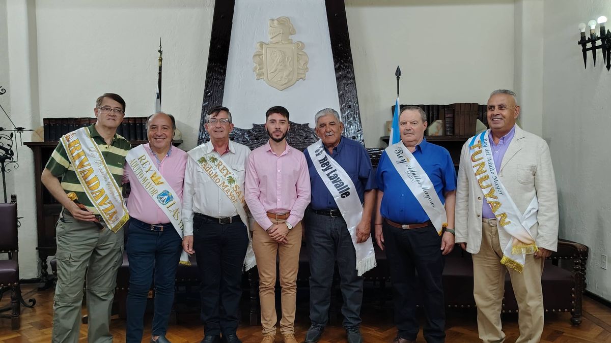 Esta vez hay seis representantes varones. Esta vez hay seis representantes varones.