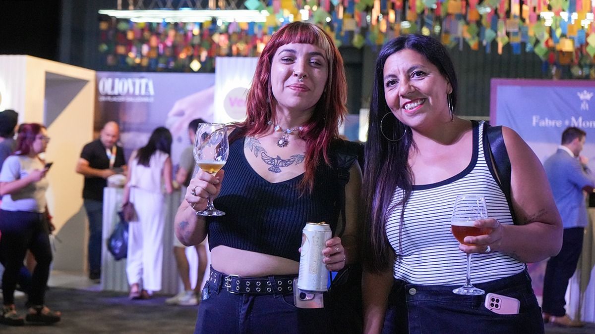 Más degustaciones en los stands. Foto: Martín Pravata/Diario Uno. Más degustaciones en los stands. Foto: Martín Pravata/Diario Uno.