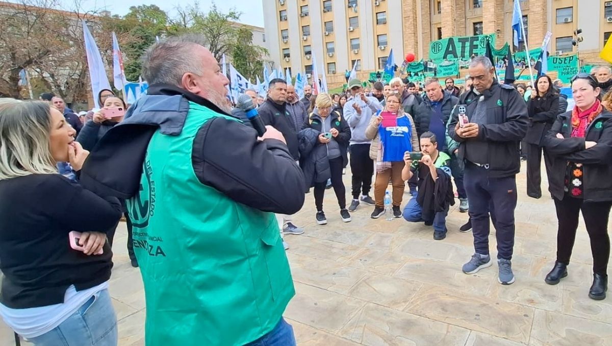 Roberto Macho lideró la protesta de ATE contra la reforma del empleo público.