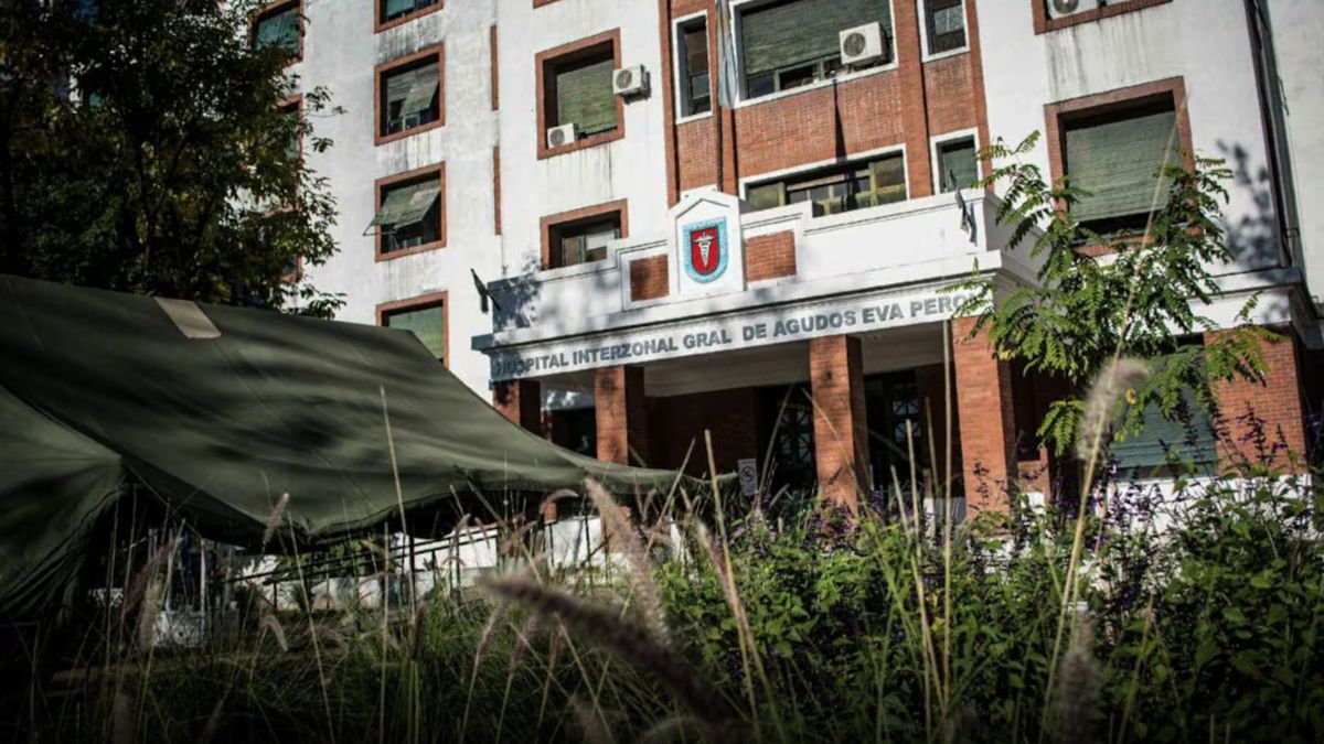 El hombre que recibió el disparo falleció en el Hospital Interzonal General de Agudos Eva Perón.