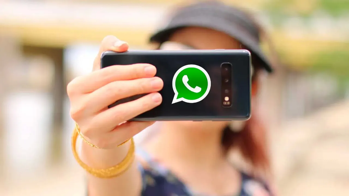 Tecnología. WhatsApp: cómo activar la cámara secreta y para qué sirve.