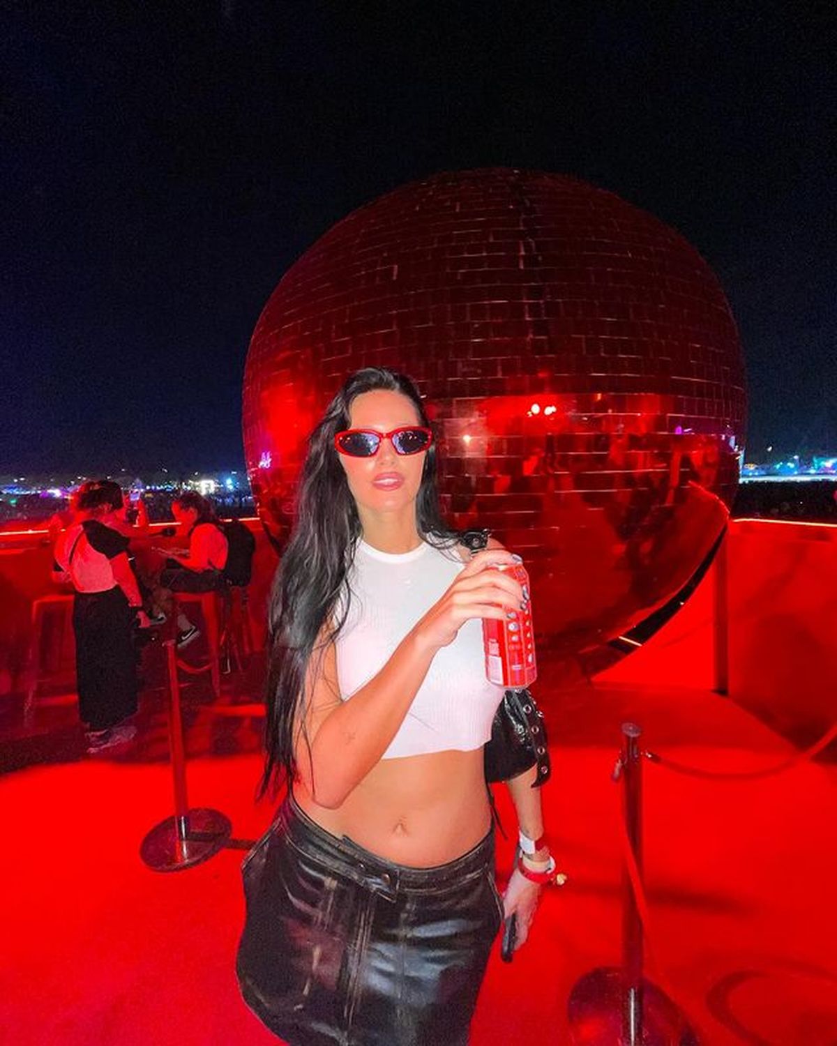 Oriana Sabatini confirma que es la reina del Lollapalooza: mini ultra XXS, crop top al ras, cuero y más. Oriana Sabatini confirma que es la reina del Lollapalooza: mini ultra XXS, crop top al ras, cuero y más.