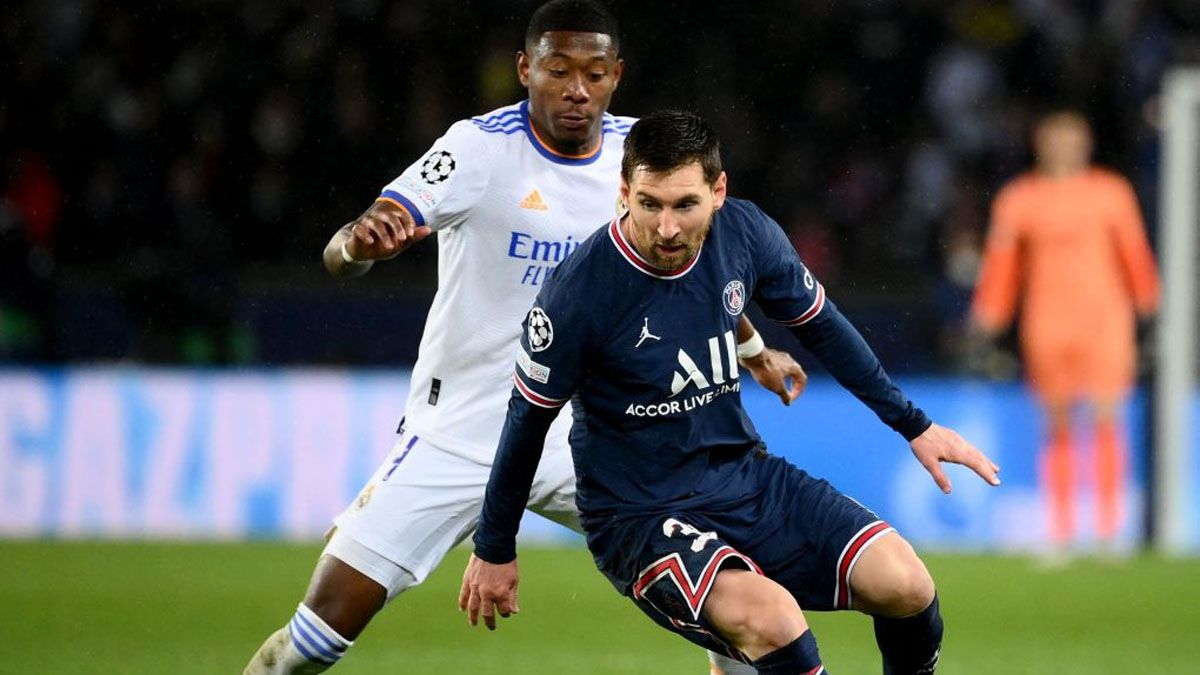 David Alaba y Lionel Messi.