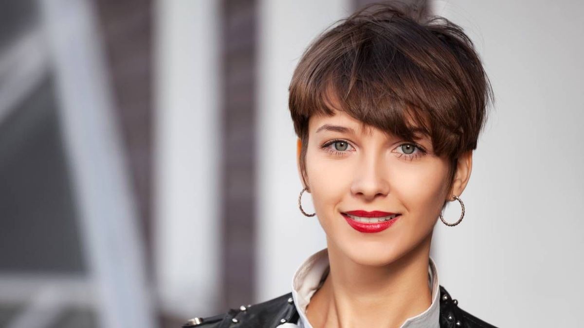 Los 3 cortes de cabello para verte más joven en primavera y verano