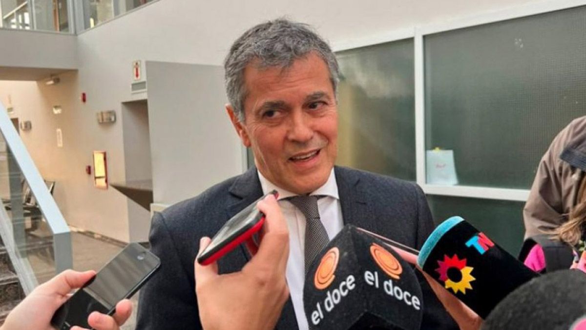 El fiscal Raúl Garzón investiga la muerte de los 10 bebés en el Hospital Materno Neonatal de Córdoba, y dijo que al menos 5 de esas muertas son dudosas