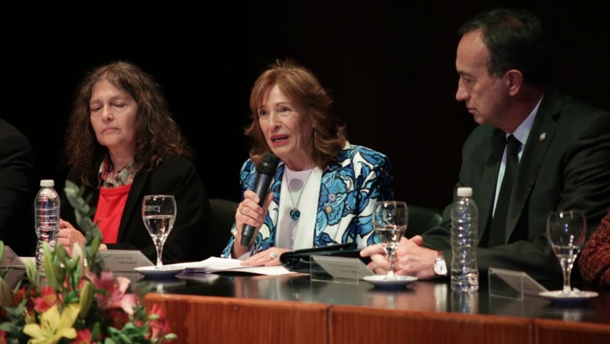 Esther Sanchez, rectora de la UNCuyo.