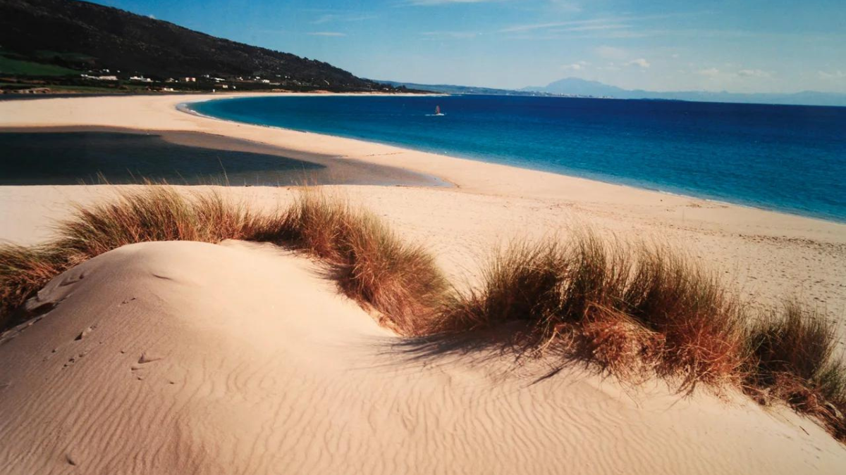 Tarifa es uno de los pueblos más hermosos de todo Europa. Tarifa es uno de los pueblos más hermosos de todo Europa.