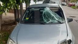 El auto que manejaba Pablo Martínez quedó con el parabrisas destrozado al atropellar y matar a una mujer en Lanús. Fue detenido por homicidio y falsa denuncia