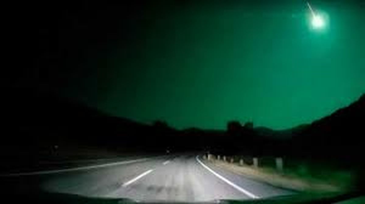 Los ciudadanos de Bariloche quedaron impactados por la llegada de este bólido Los ciudadanos de Bariloche quedaron impactados por la llegada de este bólido