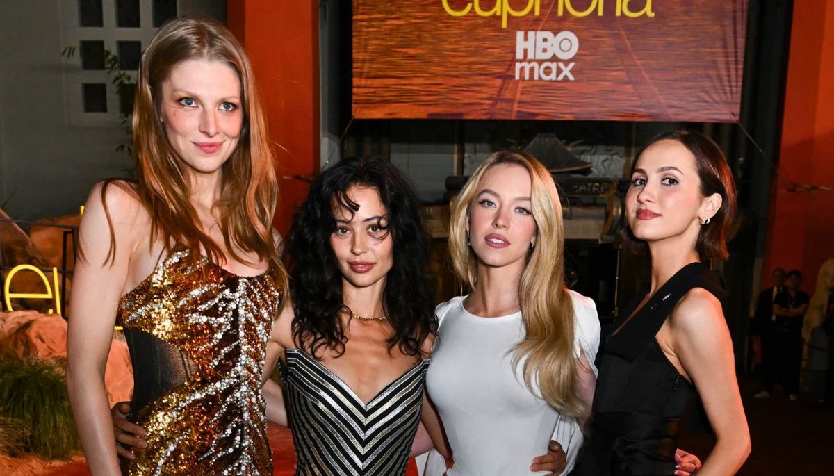 Hunter Schafer, Alexa Demie, Sydney Sweeney y Maude Apatow.